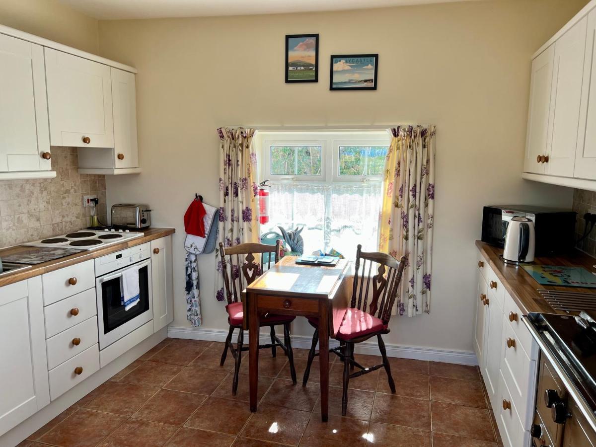 Tornaroan Cottage Ballycastle Dış mekan fotoğraf